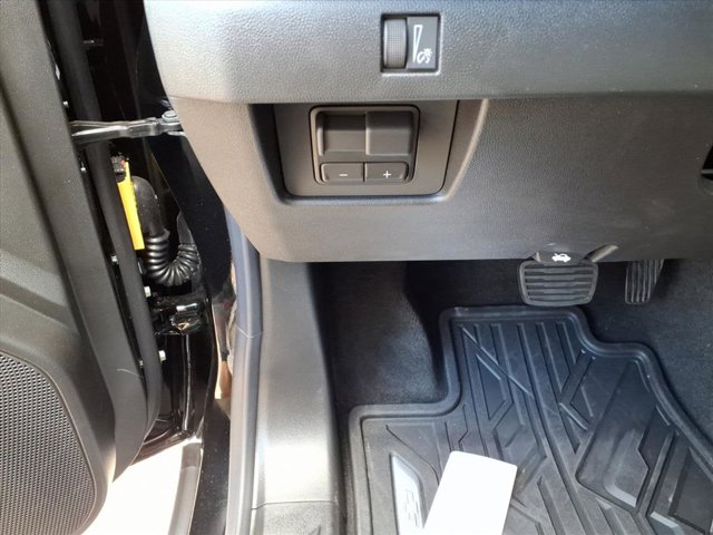 2026 Chevrolet Colorado Work Truck Image 12 of 24