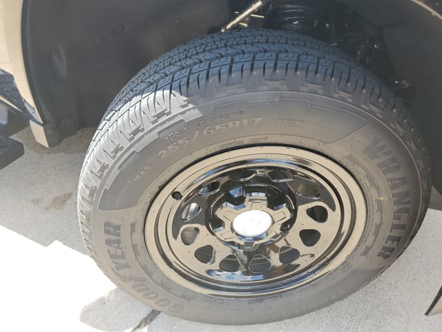 2026 Chevrolet Colorado Work Truck Image 8 of 27