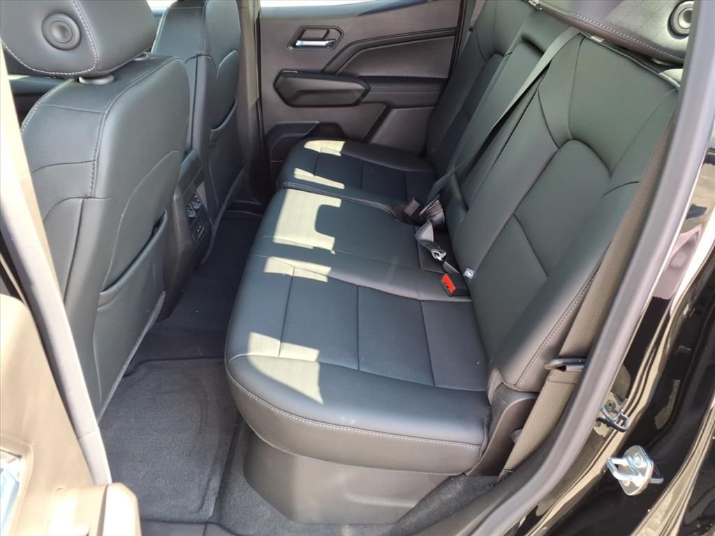 2026 Chevrolet Colorado LT Image 7 of 16