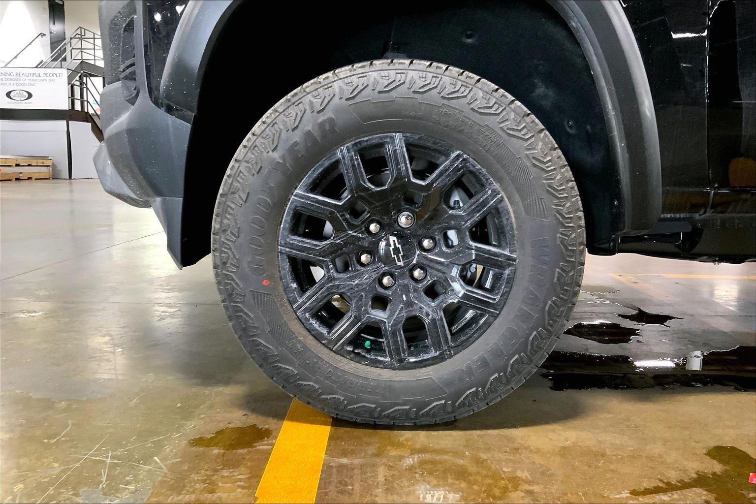 2026 Chevrolet Colorado 4WD Trail Boss Image 6 of 14