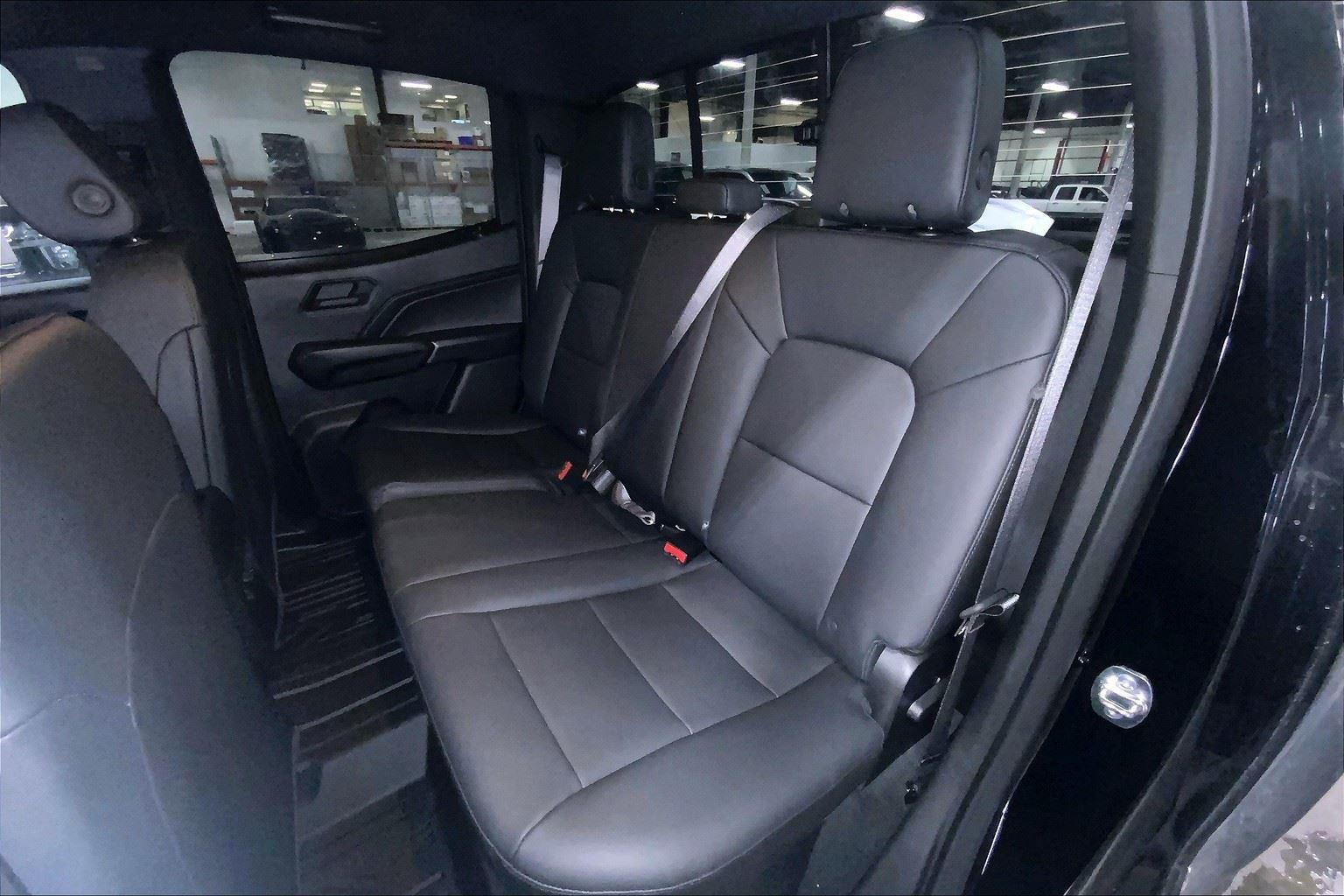 2026 Chevrolet Colorado 4WD Trail Boss Image 8 of 14