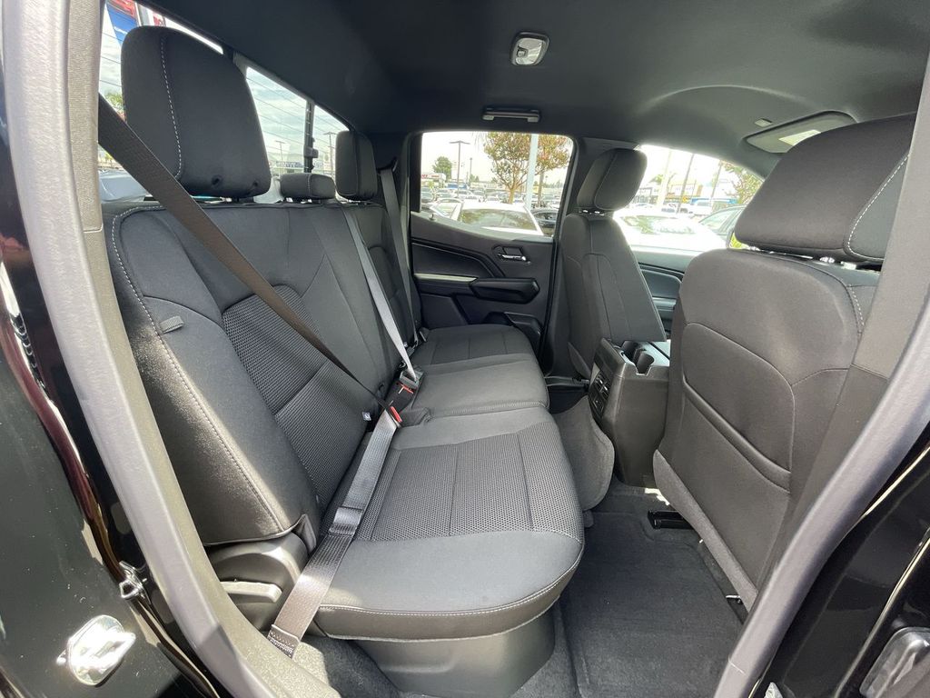 2026 Chevrolet Colorado LT Image 13 of 36