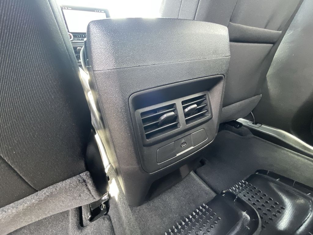 2026 Chevrolet Colorado LT Image 30 of 36