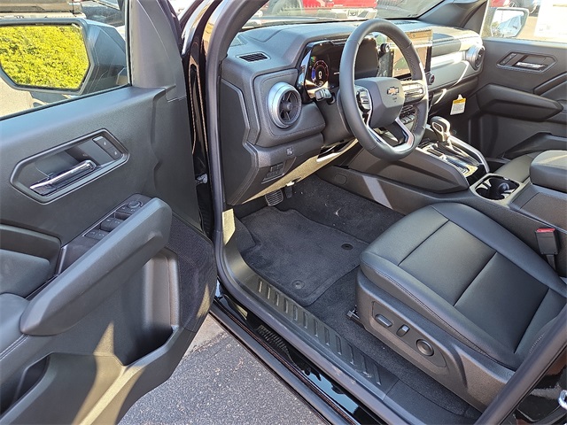 2026 Chevrolet Colorado LT Image 9 of 12