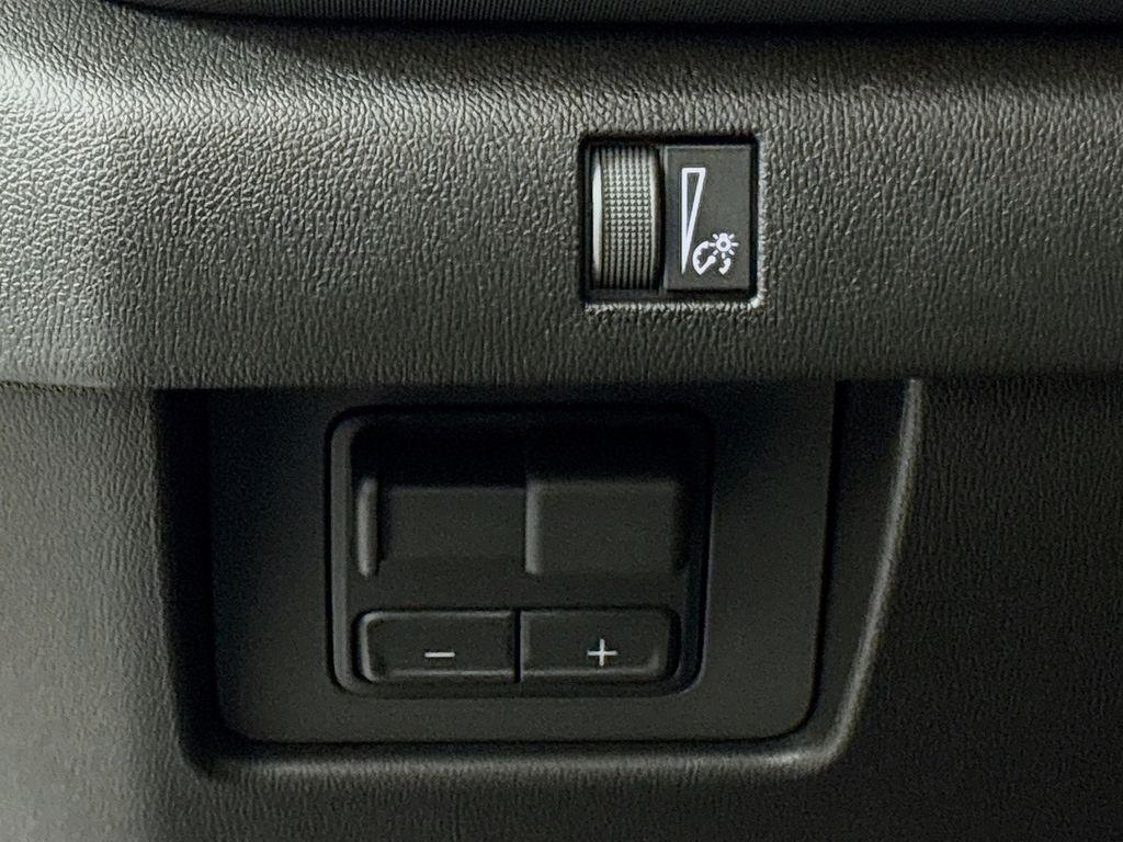2026 Chevrolet Colorado Z71 Image 30 of 36