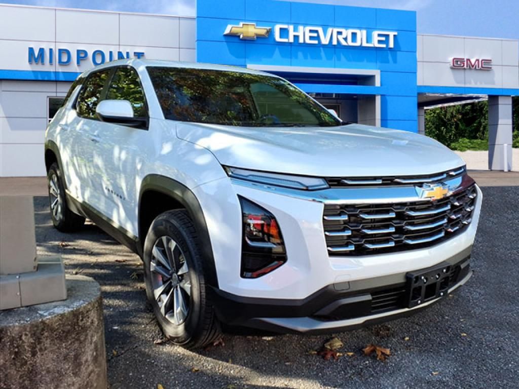 2026 Chevrolet Equinox AWD LT Image 2 of 10