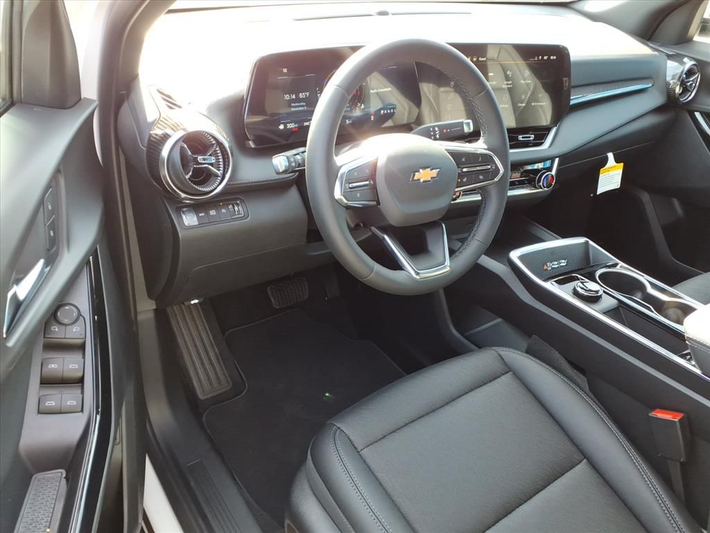 2026 Chevrolet Equinox AWD LT Image 9 of 10