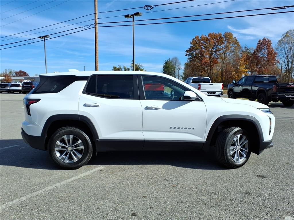 2026 Chevrolet Equinox AWD LT Image 3 of 10