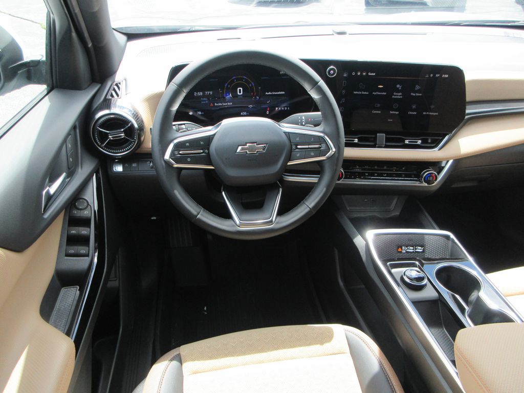 Vehicle image 13 of 32