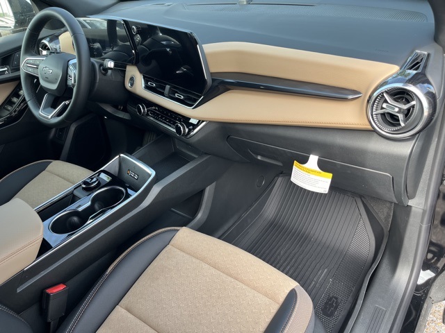 2026 Chevrolet Equinox FWD ACTIV Image 12 of 23