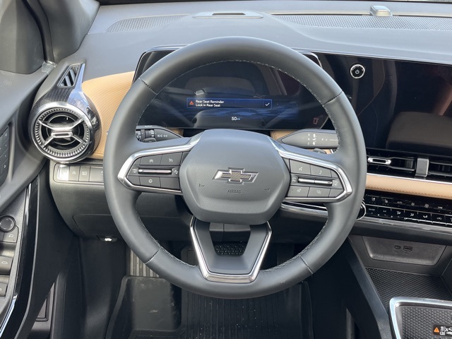 2026 Chevrolet Equinox FWD ACTIV Image 16 of 23