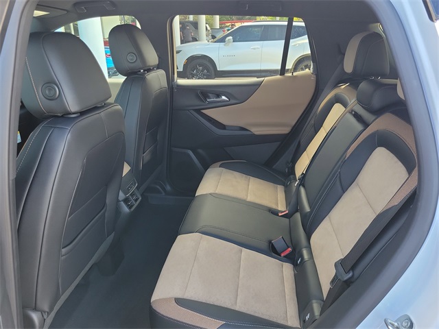 2026 Chevrolet Equinox AWD ACTIV Image 9 of 16