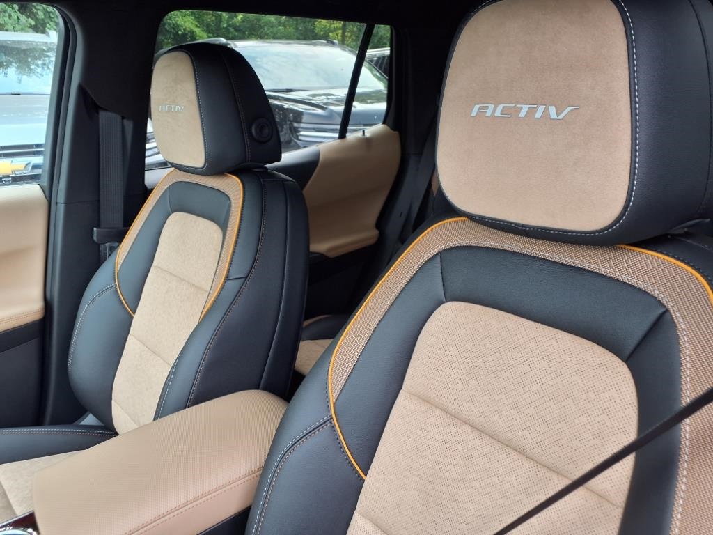 2026 Chevrolet Equinox AWD ACTIV Image 8 of 26