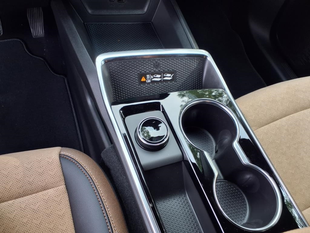 2026 Chevrolet Equinox AWD ACTIV Image 16 of 26