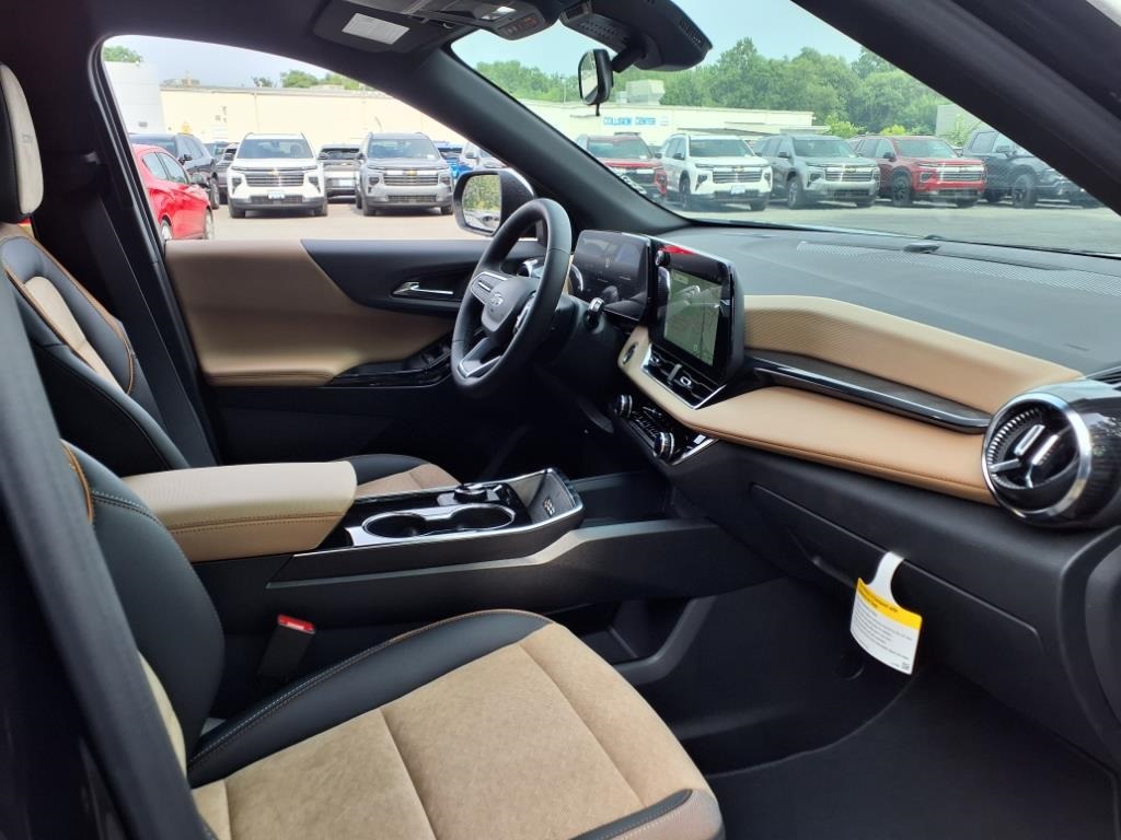 2026 Chevrolet Equinox AWD ACTIV Image 14 of 26