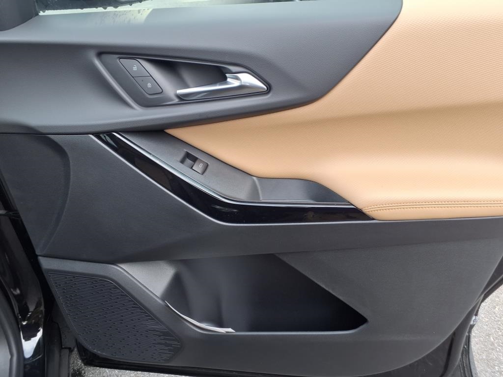 2026 Chevrolet Equinox AWD ACTIV Image 18 of 26