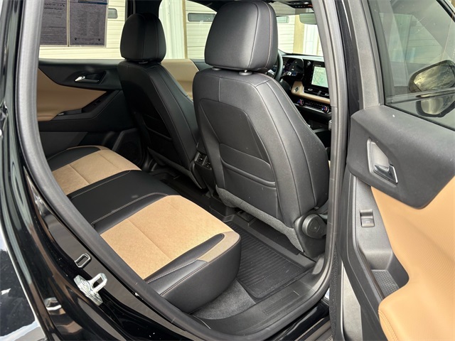 2026 Chevrolet Equinox AWD ACTIV Image 8 of 30