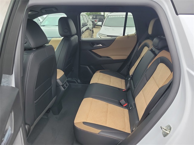 2026 Chevrolet Equinox AWD ACTIV Image 11 of 17