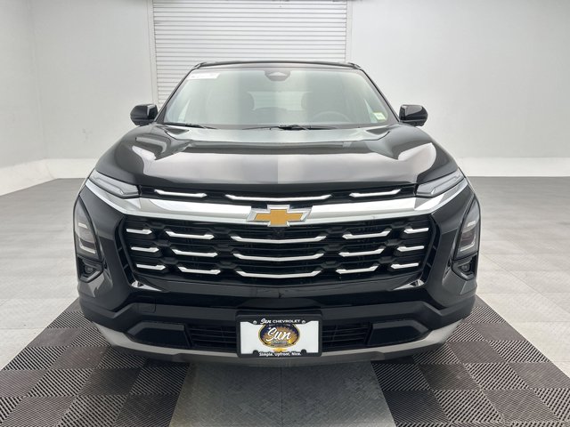 2026 Chevrolet Equinox AWD LT Image 3 of 31