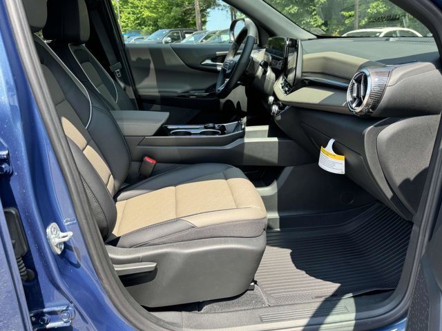 Vehicle image 17 of 26