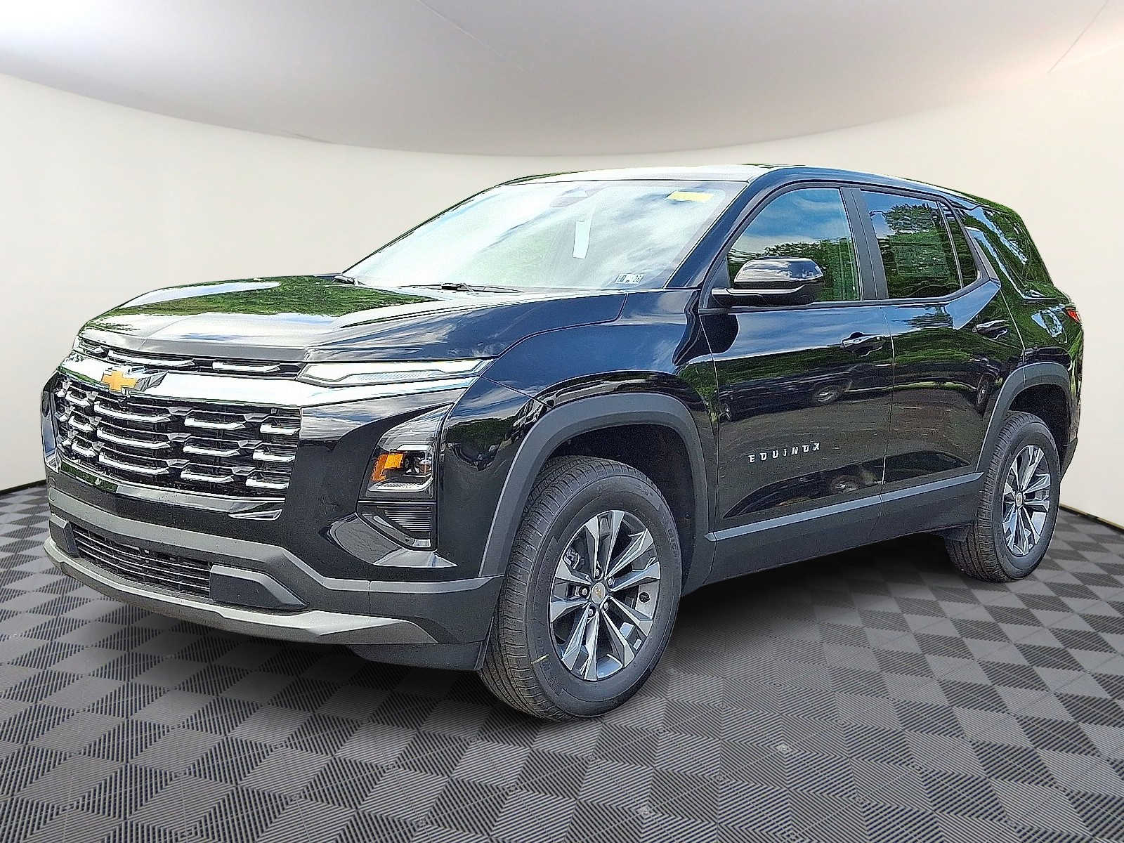 2026 Chevrolet Equinox AWD LT Image 1 of 20