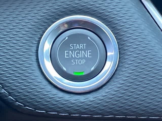 Vehicle image 19 of 21