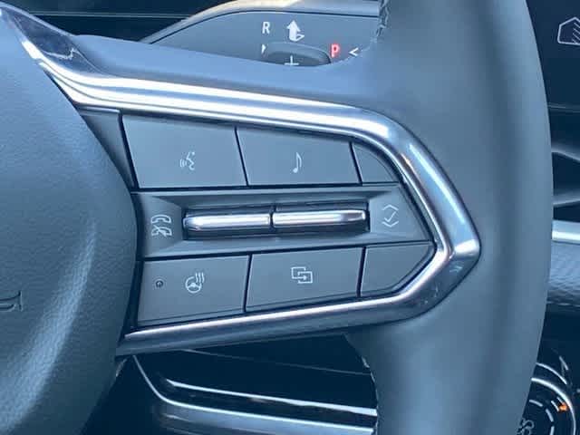 Vehicle image 16 of 21