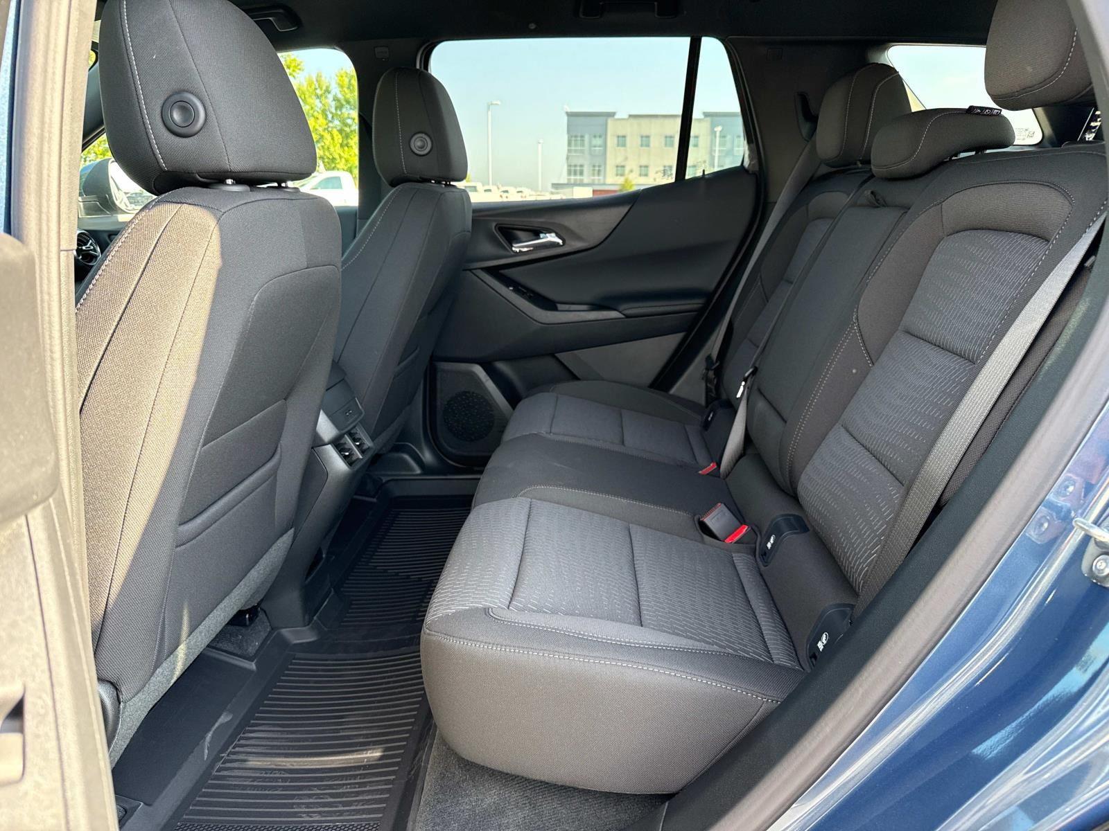 Vehicle image 10 of 18