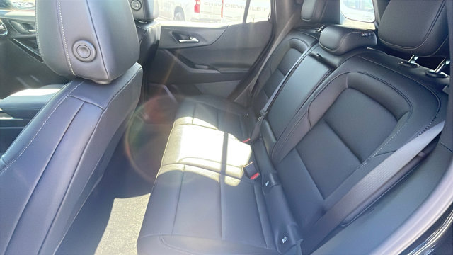 2026 Chevrolet Equinox FWD LT Image 13 of 33