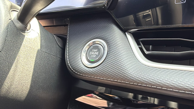 2026 Chevrolet Equinox FWD LT Image 28 of 33