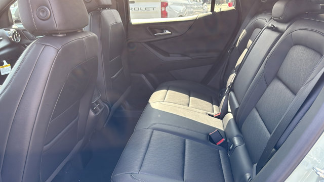 2026 Chevrolet Equinox FWD LT Image 12 of 33