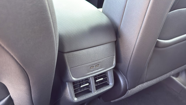 2026 Chevrolet Equinox FWD LT Image 25 of 33