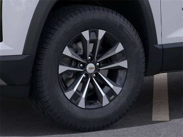 2026 Chevrolet Equinox FWD LT Image 9 of 24