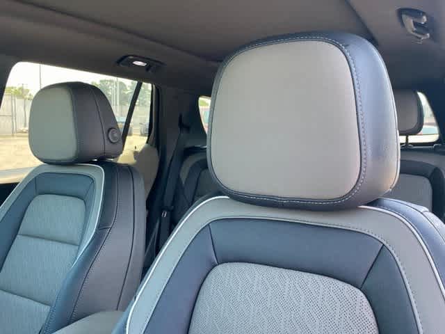 Vehicle image 7 of 22