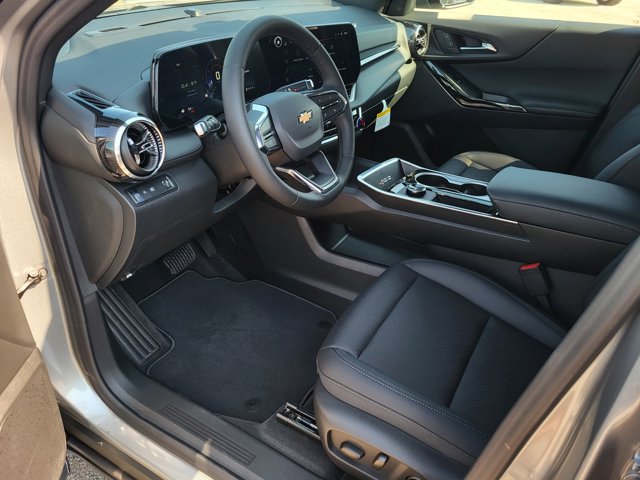 2026 Chevrolet Equinox FWD LT Image 12 of 13