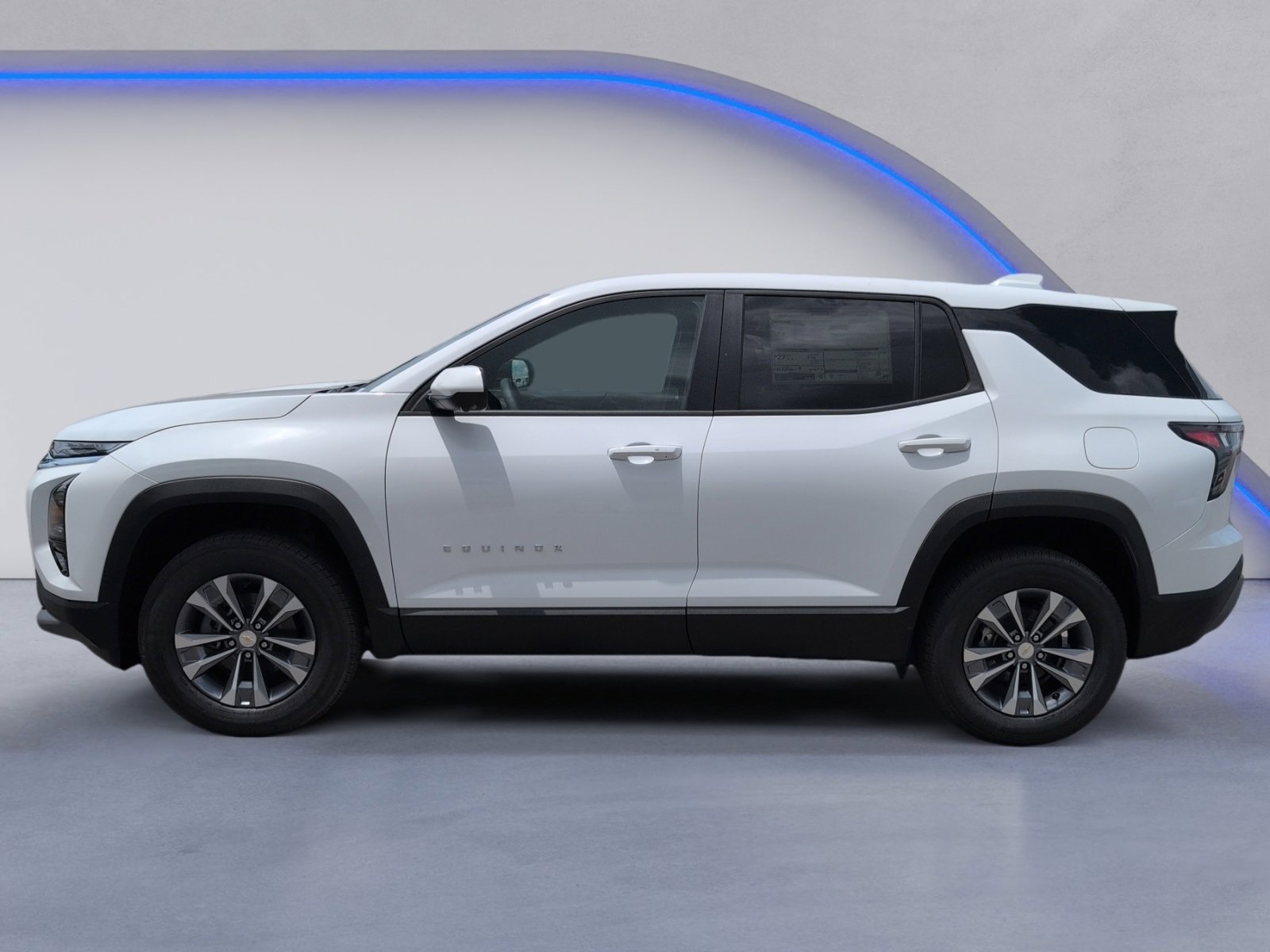 Vehicle image 4 of 24