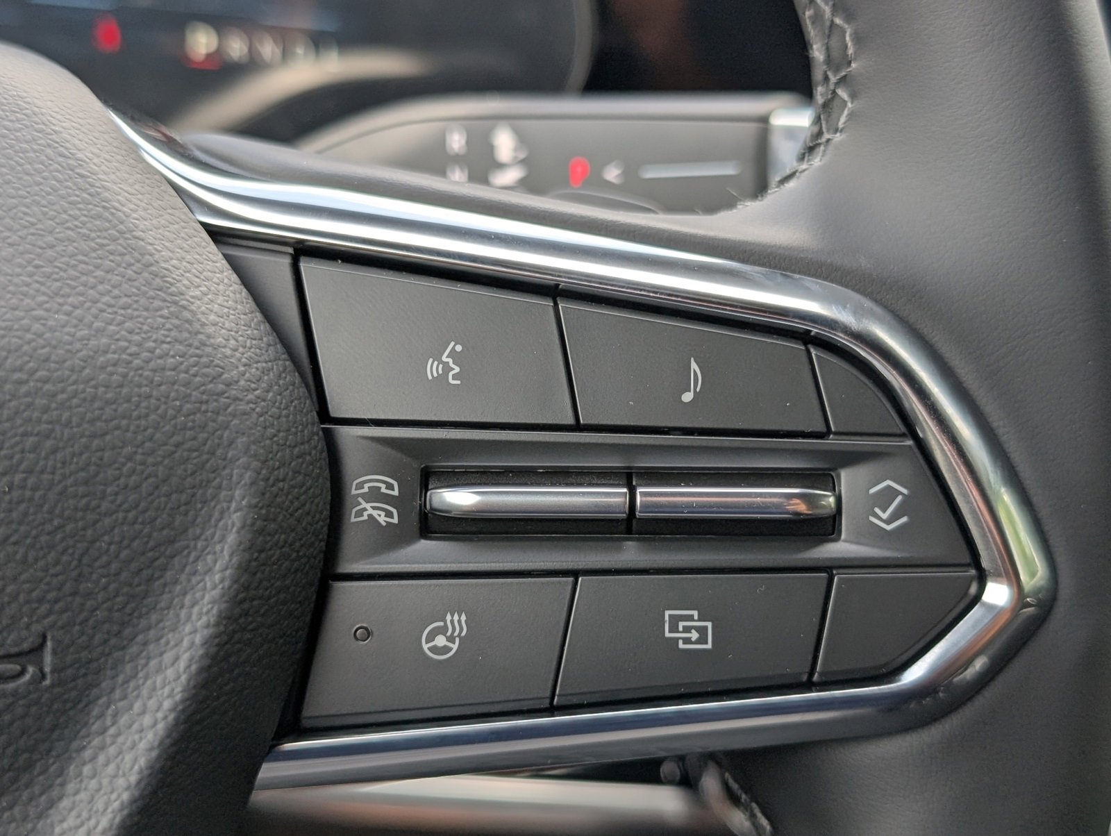 Vehicle image 13 of 24