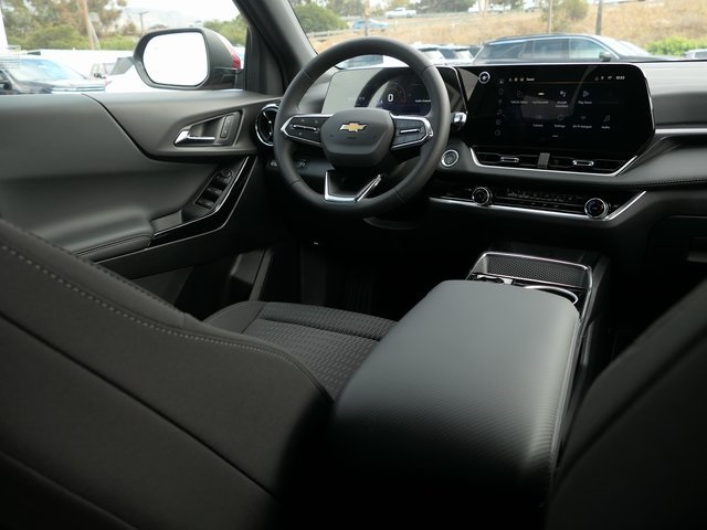 2026 Chevrolet Equinox FWD LT Image 16 of 28
