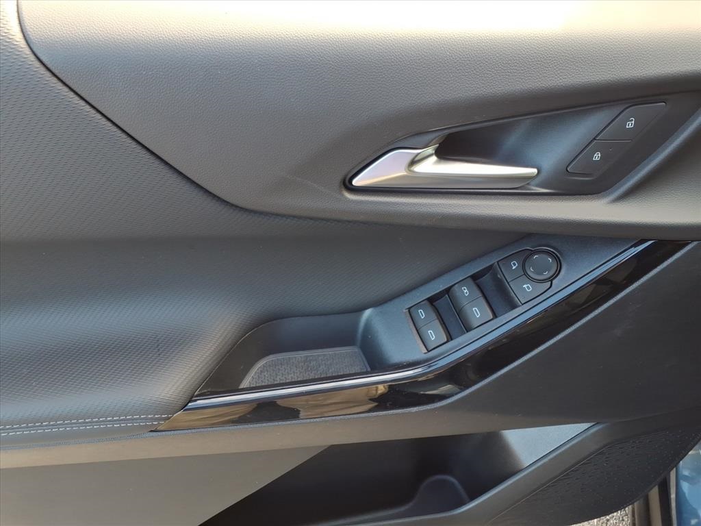 2026 Chevrolet Equinox FWD LT Image 15 of 24