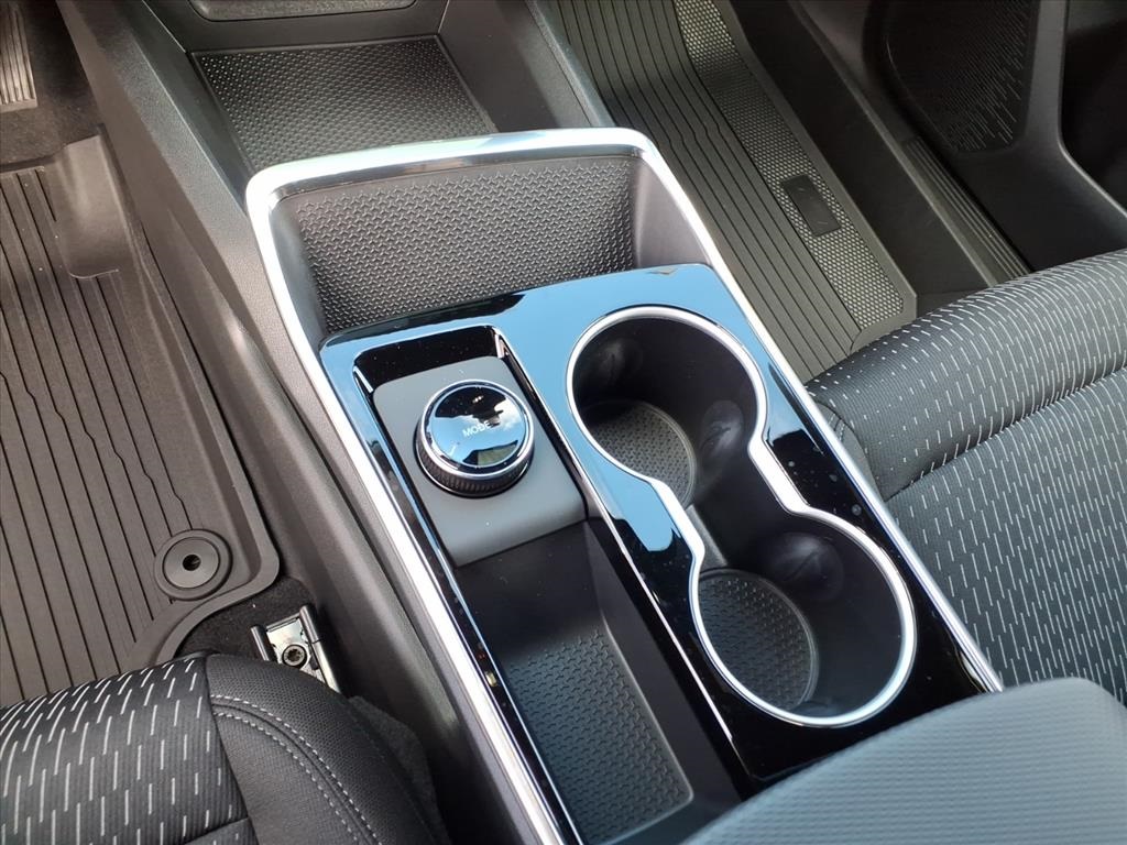 2026 Chevrolet Equinox FWD LT Image 14 of 24