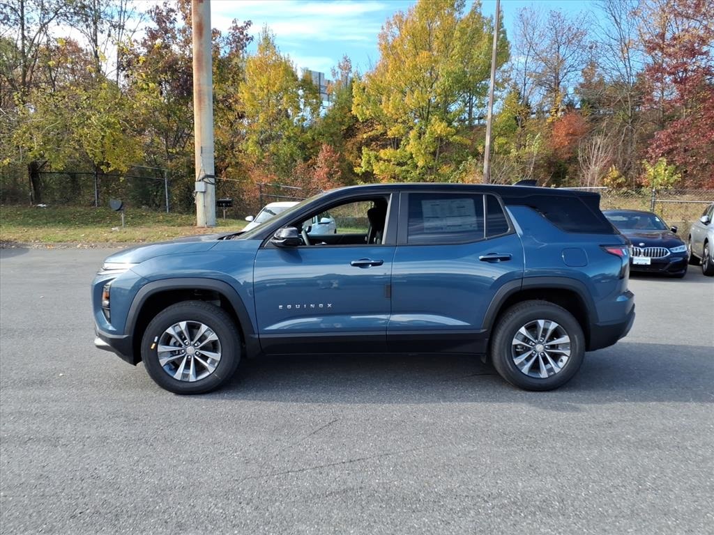 2026 Chevrolet Equinox FWD LT Image 6 of 24