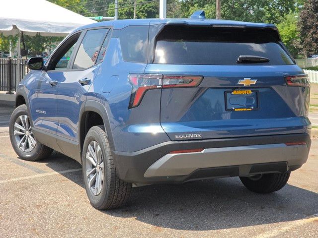 2026 Chevrolet Equinox FWD LT Image 6 of 28