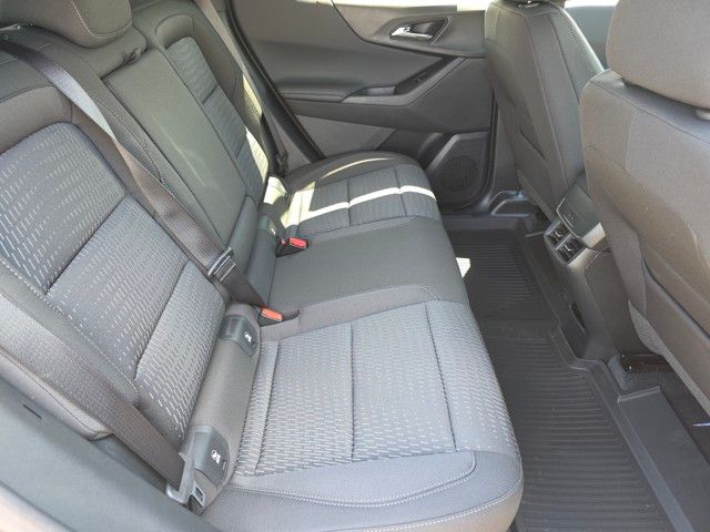 2026 Chevrolet Equinox FWD LT Image 9 of 28