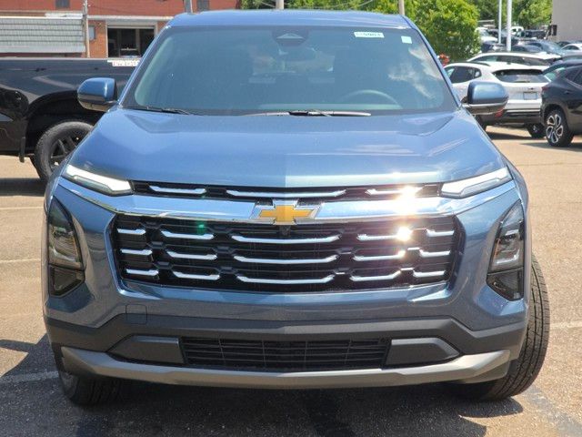 2026 Chevrolet Equinox FWD LT Image 2 of 28