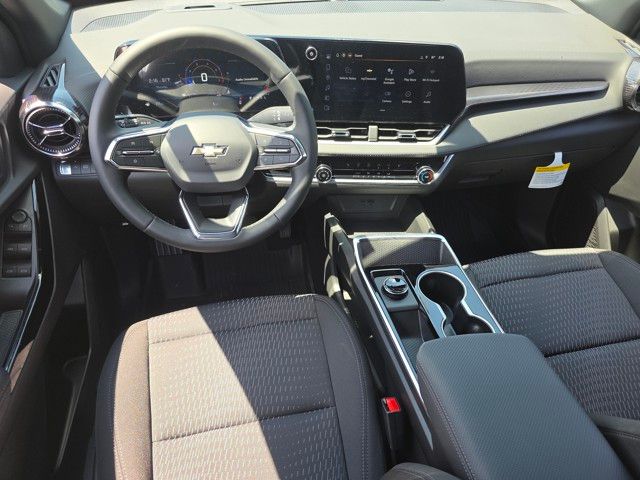 2026 Chevrolet Equinox FWD LT Image 13 of 28