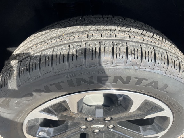 2026 Chevrolet Equinox FWD LT Image 7 of 23