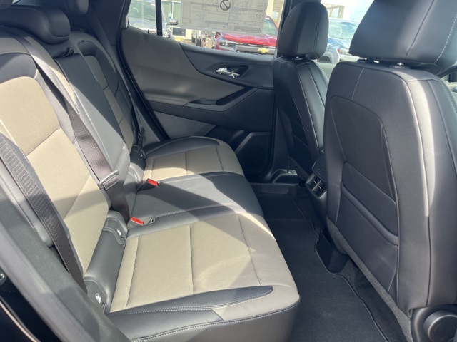 2026 Chevrolet Equinox FWD LT Image 10 of 23