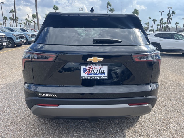 2026 Chevrolet Equinox FWD LT Image 9 of 23