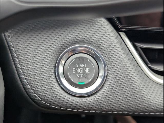 Vehicle image 23 of 27