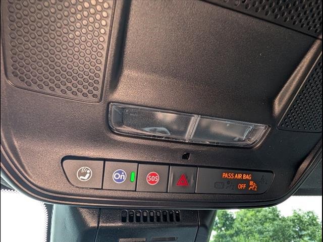 Vehicle image 22 of 27